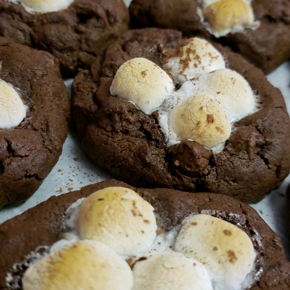 Meet your Posher, Kelsey - Picture 1 of 1